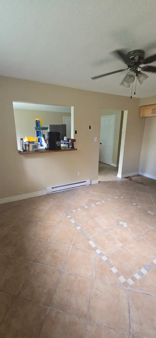 Large 3 bedroom apt for rent - Photo 9
