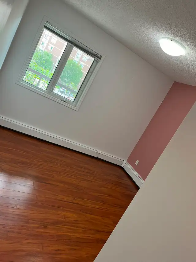 Apartment rent -658 Kenaston Blvd, Winnipeg - Photo 3