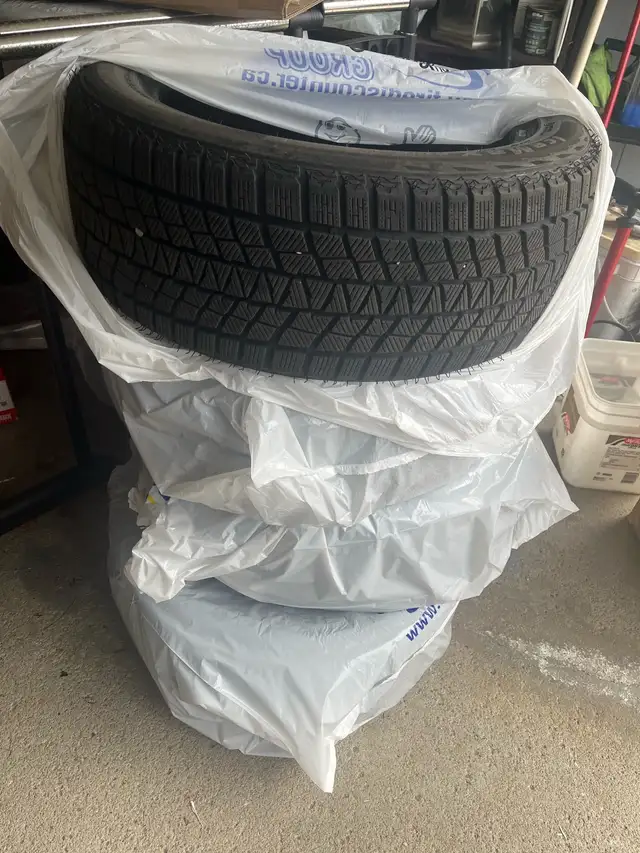 BMW Winter Tires -225/50 R17 - Photo 2