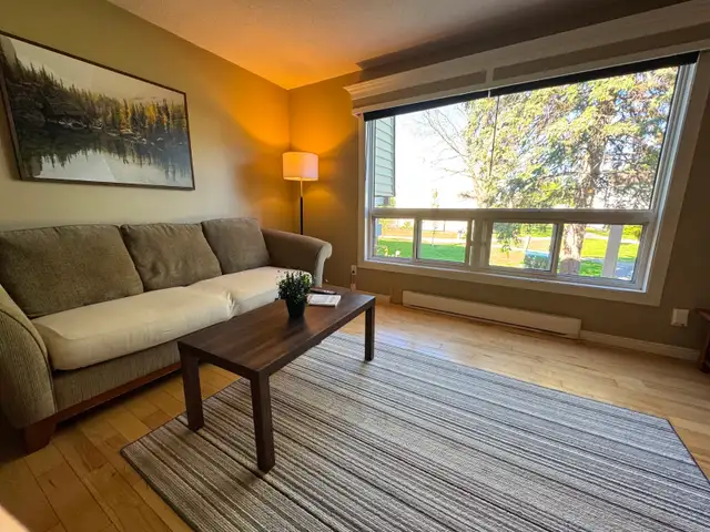 New Listing  ||  21B Woodvale Green (3 Bed / 2 Bath) - $329,000 - Photo 5
