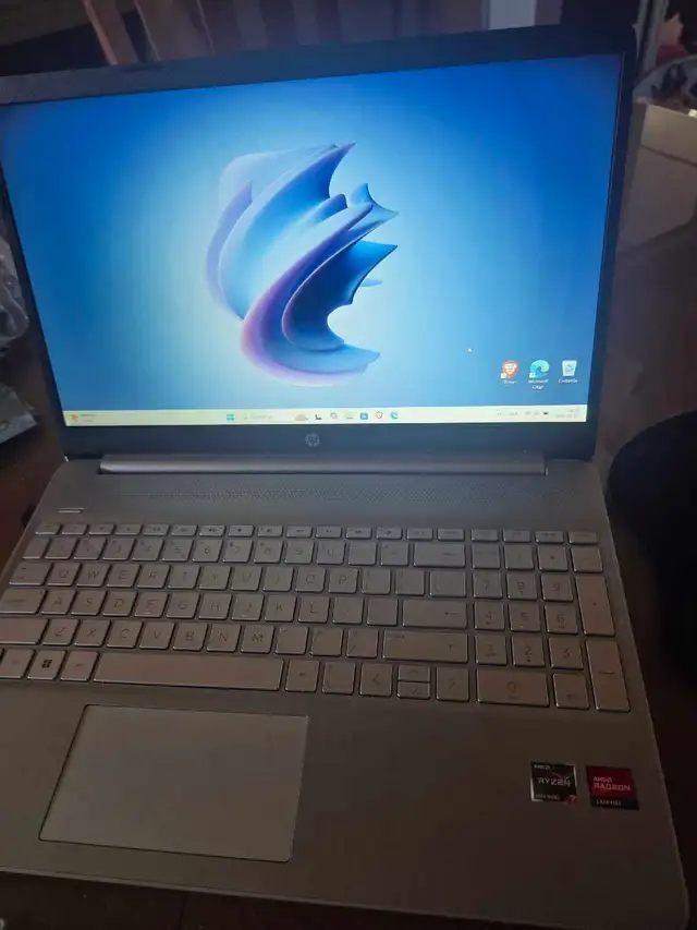 hp i5 Windows 11 modèle ef2008ca Clavier lumière - Photo 7