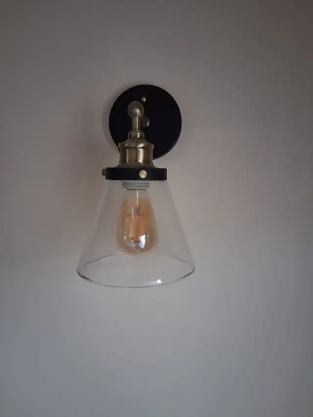 Ceiling Light and 2 (two) Wall Lights. - Photo 3