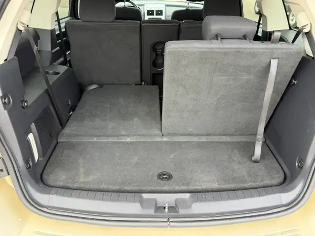 2010  Dodge Journey SXT PKG FWD - 3RD ROW 7 SEATS - Photo 6