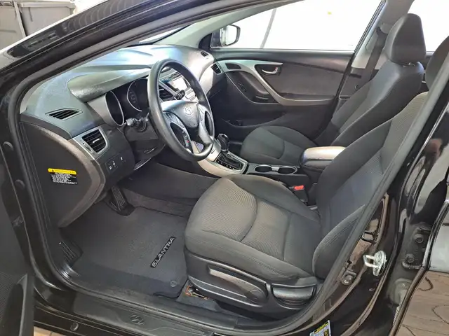 Hyundai Elantra Allure sport berline 4 portes TOIT OUVRANT - Photo 8