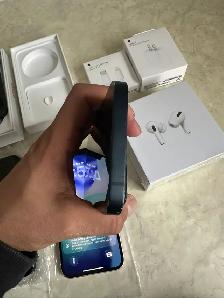 iPhone 13 128gb Airpods/Charger Set/Delivery - Photo 2