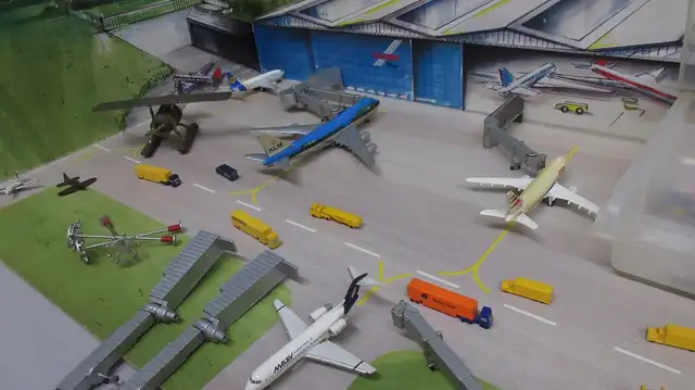 Herpa Wings Model Airport, Planes & Accessories - $300 - Photo 6