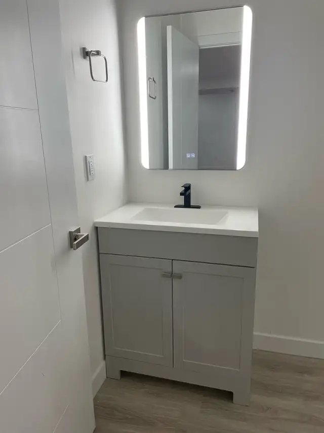 New 2 Bedroom Basement - Photo 5