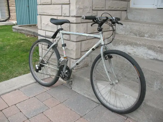 Mens 26 Inch Mountain Bicycle - Photo 2