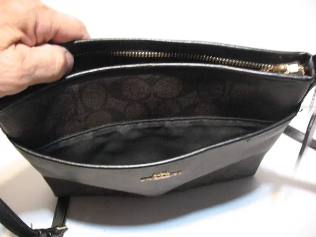 COACH Crossbody Shoulder Bag/Purse, LIKE NEW - Photo 8