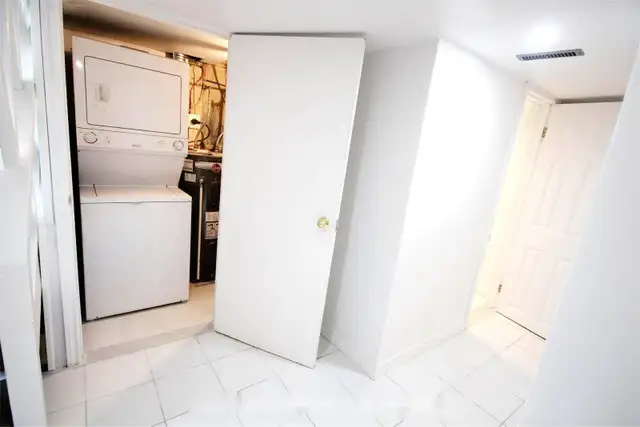 Hamilton 1 Den BSMT Near McMaster University For Rent - Photo 5