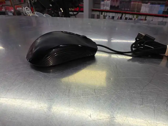 souris Hyperx filaire - Photo 3