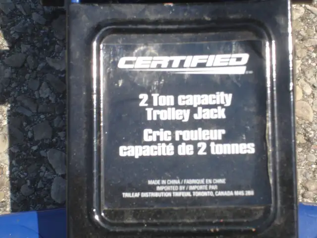 IT'S A CERTIFIED 2 TON CAPACITY TROLLY JACK FOR CARS OR SUV'S! - Photo 6