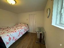 Rare West Lachine huge bed room single professional $880 July 1 - Photo 8