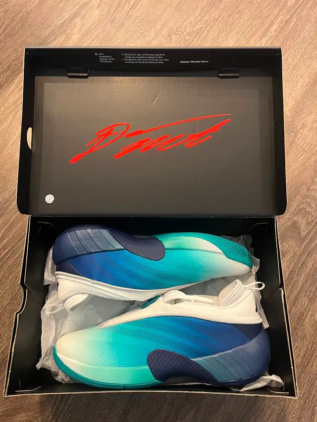 Adidas D.O.N Issue 7 - Size 9.5 men’s - 11 women’s Basketball