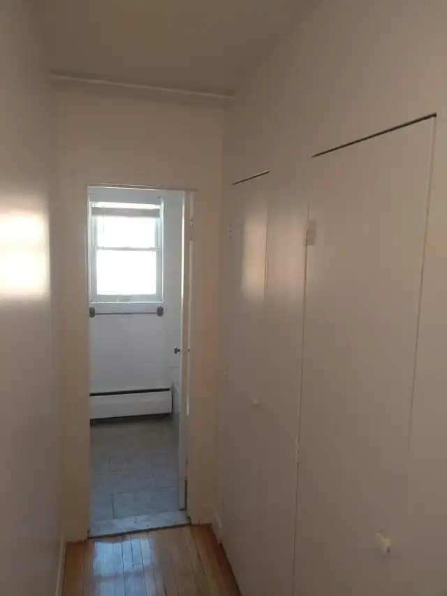 Beau très grand 3 ½  CDN, rue Kindersley 1er juillet - Photo 9