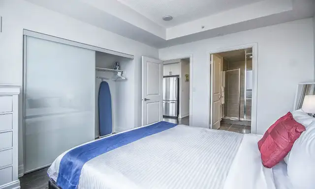 Warden/Highway 7 Luxurious Markham 2 Bedroom Condo RENT - Photo 6
