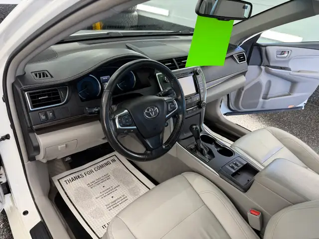 2016 Toyota Camry XLE - Photo 8
