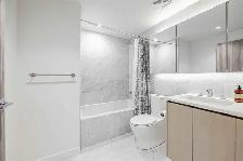 Leslie - Sheppard Luxurious North York Two Bedrooms Condo Rent - Photo 6