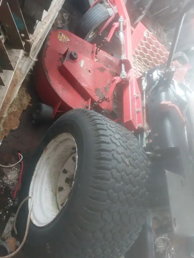 WALKER ZERO TURN (PARTING OUT) - Photo 4