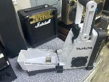 Makita BMR100 9.6-18V Jobsite Radio With Aux - Photo 4