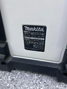 Makita BMR100 9.6-18V Jobsite Radio With Aux - Photo 6