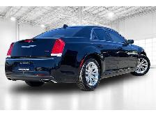 2019 Chrysler 300 300 Touring L | Heated Leather Panoroof | RWD - Photo 2