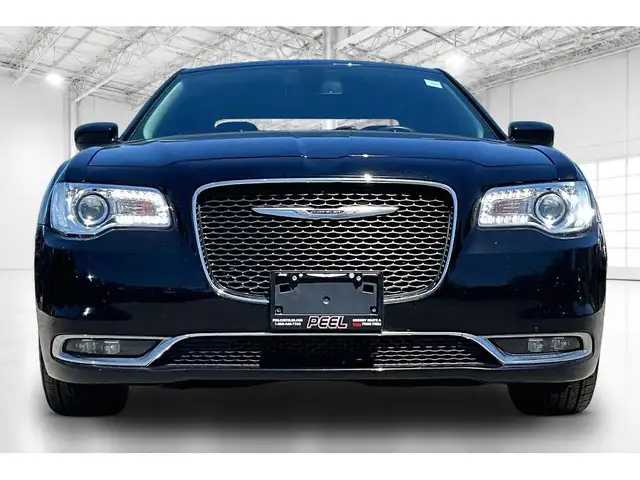 2019 Chrysler 300 300 Touring L | Heated Leather Panoroof | RWD - Photo 3