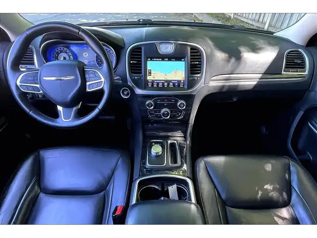 2019 Chrysler 300 300 Touring L | Heated Leather Panoroof | RWD - Photo 15