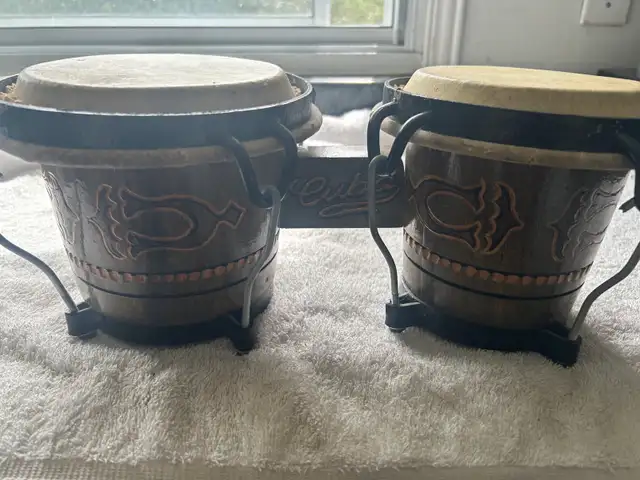 HAND MADE BONGOS