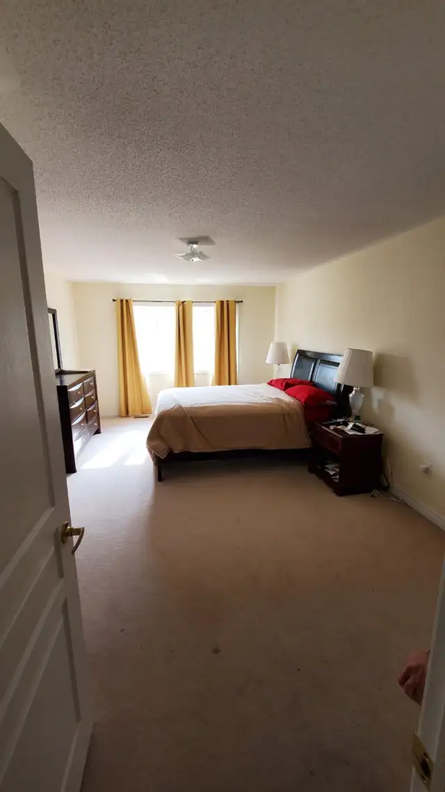 4 Bedroom House for Rent Near Highway 50 and Castlemore Road - Photo 4