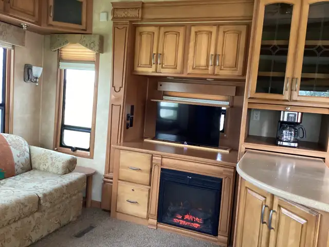 SWEET MOBILE SUITES FIFTH WHEEL - Photo 8