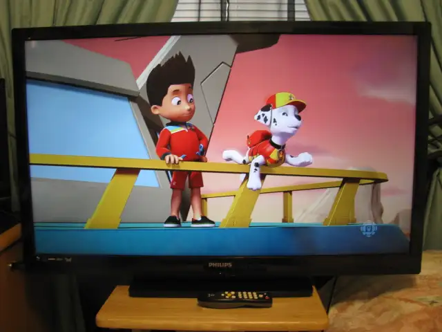 40 inch Philips Flat Screen TV, - Photo 2