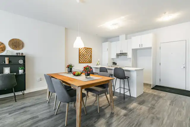 3 ½ Logement avec Piscine & Gym – Châteauguay – Libre Maintenant - Photo 3