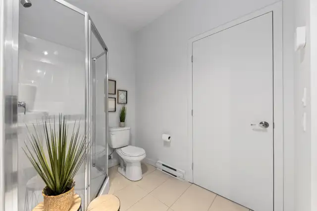 3 ½ Logement avec Piscine & Gym – Châteauguay – Libre Maintenant - Photo 12