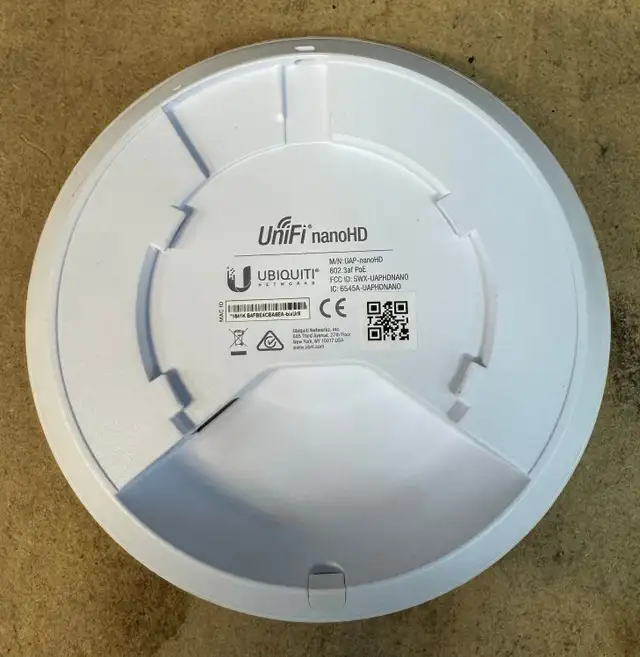 Ubiquiti nanoHD Gigabit Wireless Access Point PoE - Photo 2