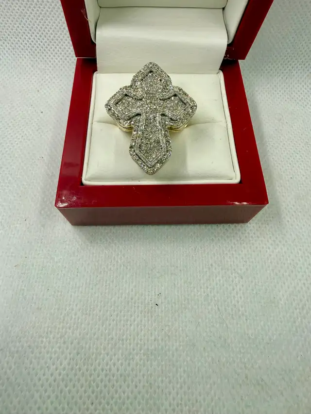 Men's 10K Gold Diamond Cross Ring w Appaisal ~Size 8