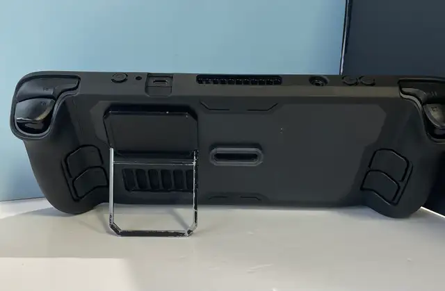 STEAM DECK 2TB W/CASE&CHARGER - Photo 2