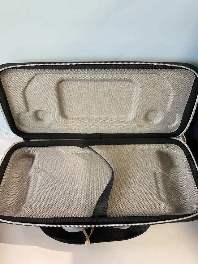 STEAM DECK 2TB W/CASE&CHARGER - Photo 4