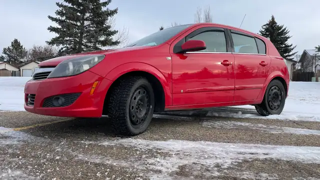 2008 Saturn Astra - Manual Transmission - Photo 2