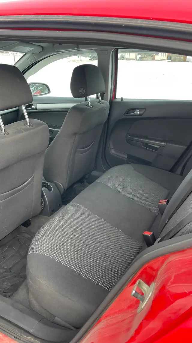 2008 Saturn Astra - Manual Transmission - Photo 6