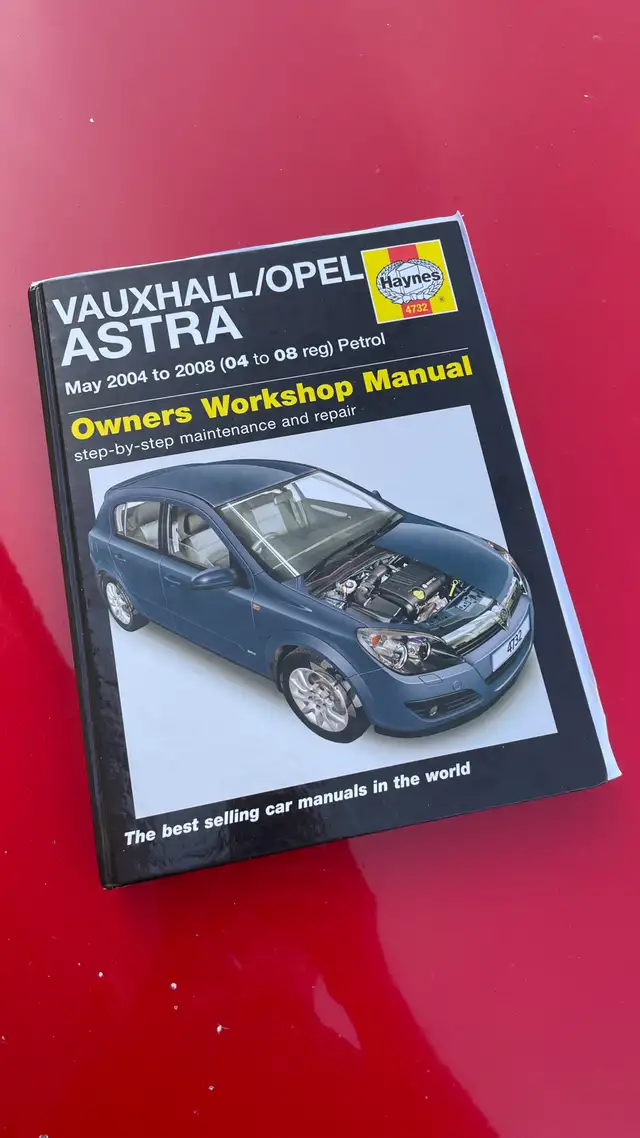2008 Saturn Astra - Manual Transmission - Photo 10