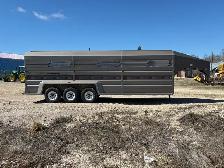 Norbert livestock trailer