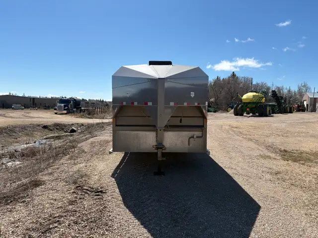Norbert livestock trailer - Photo 2