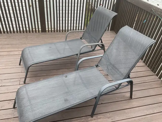 PATIO LOUNGE CHAIRS
