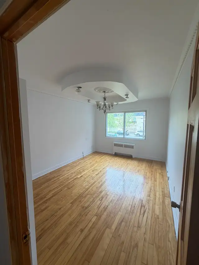 COZY 2½ APARTMENT FOR RENT – PRIME MONTREAL LOCATION - Photo 3
