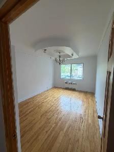 COZY 2½ APARTMENT FOR RENT – PRIME MONTREAL LOCATION - Photo 3