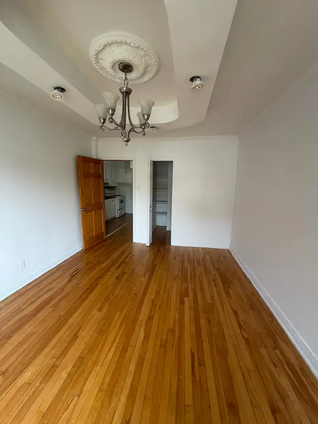 COZY 2½ APARTMENT FOR RENT – PRIME MONTREAL LOCATION - Photo 5