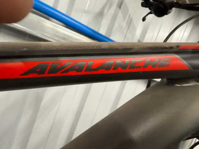 GT Comp Mountain Bike - Photo 2
