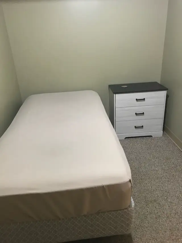 ONE BLOCK TO SASKPOLYTECH, 1 BDRM, 8 WEEK TENANCY - Photo 5