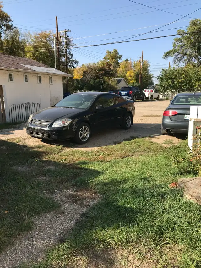 ONE BLOCK TO SASKPOLYTECH, 1 BDRM, 8 WEEK TENANCY - Photo 9